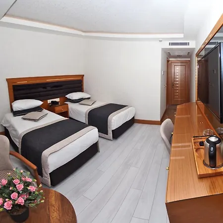 Grand Emir Old Hotel 2*