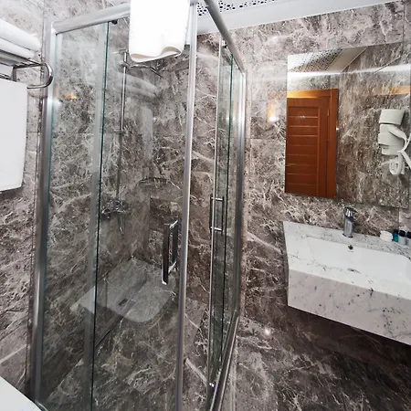 Grand Emir Old Hotel 2*