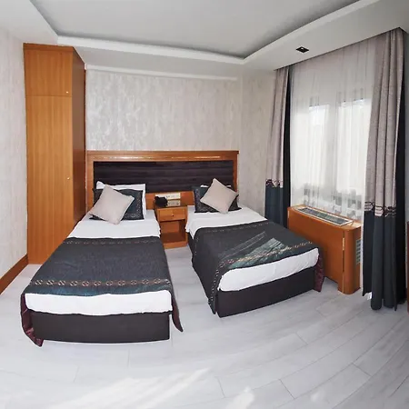 Grand Emir Old Hotel 2*