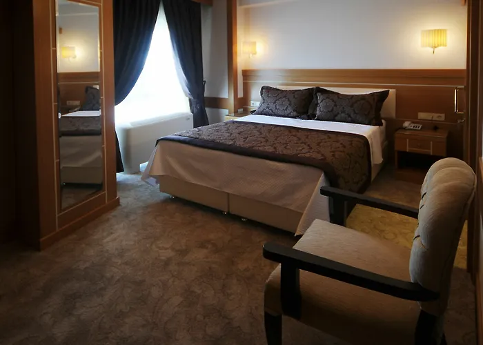 Grand Emir Old Hotel