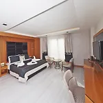 Grand Emir Old Hotel 2*