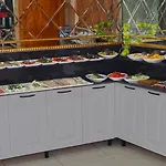 Grand Emir Old Hotel 2*